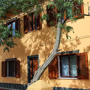 La Cantoniera Bed & Breakfast